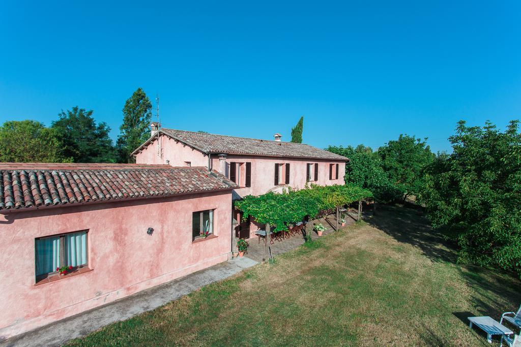 Agriturismo Il Pettirosso Affittacamere Forlì Esterno foto